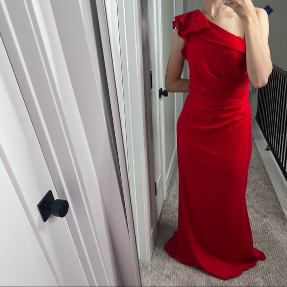 Red one shoulder dress - Picture 4 of 10